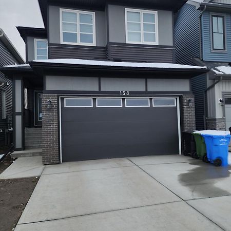Trendy 2-Bed Oasis Awaits! Lejlighed YYC Eksteriør billede