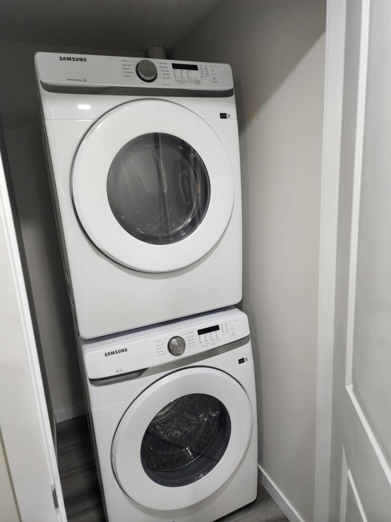 Trendy 2-Bed Oasis Awaits! Lejlighed YYC Eksteriør billede