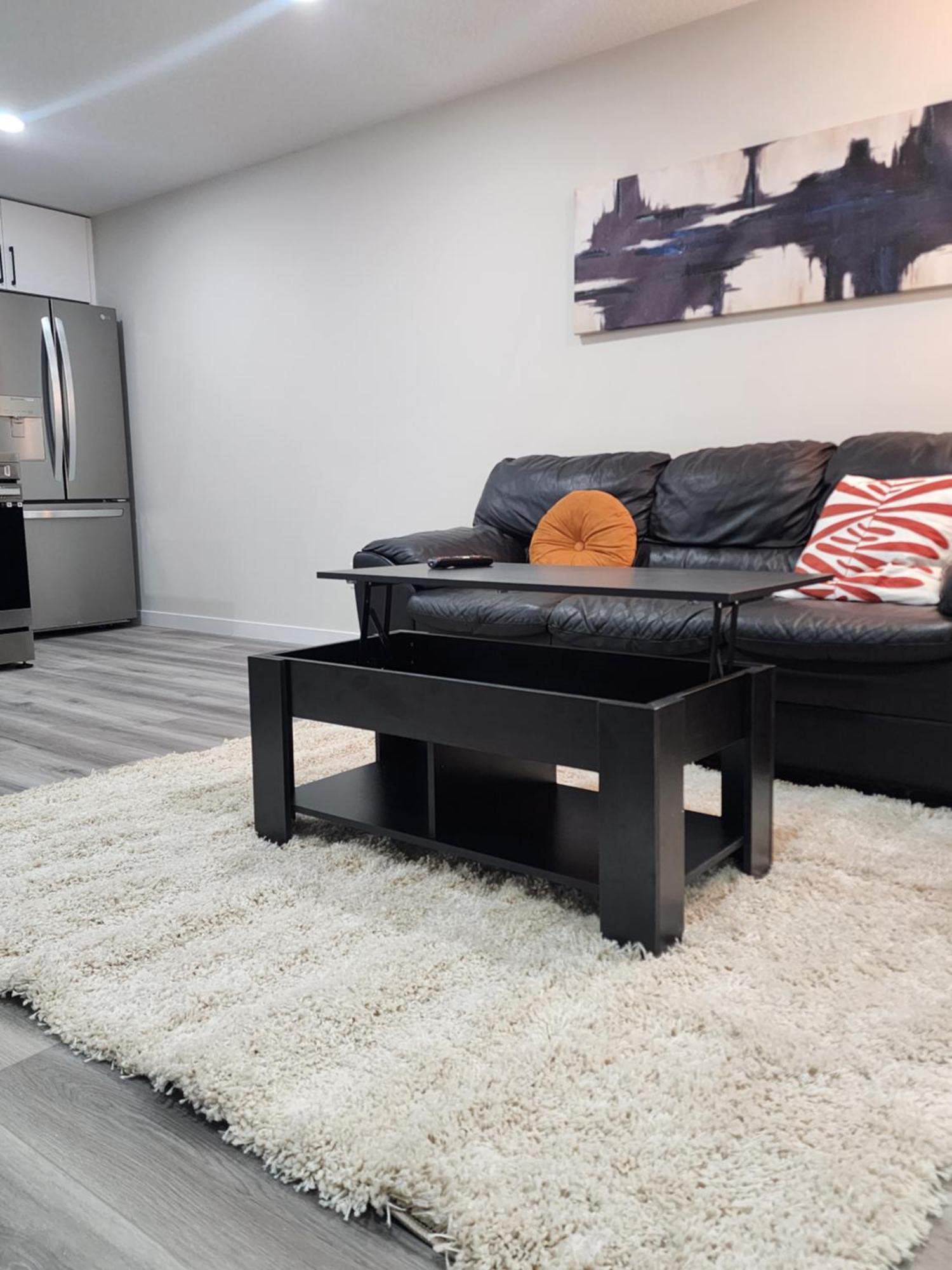 Trendy 2-Bed Oasis Awaits! Lejlighed YYC Eksteriør billede