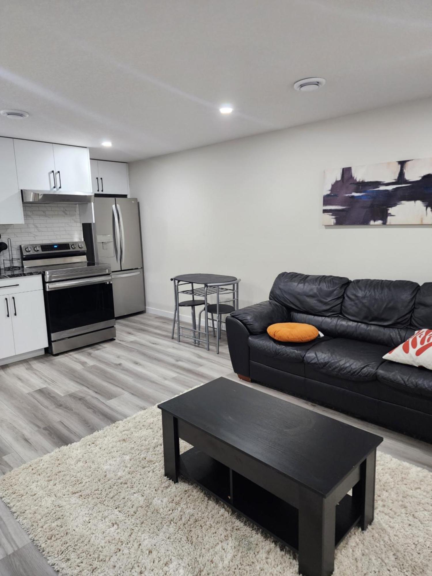 Trendy 2-Bed Oasis Awaits! Lejlighed YYC Eksteriør billede