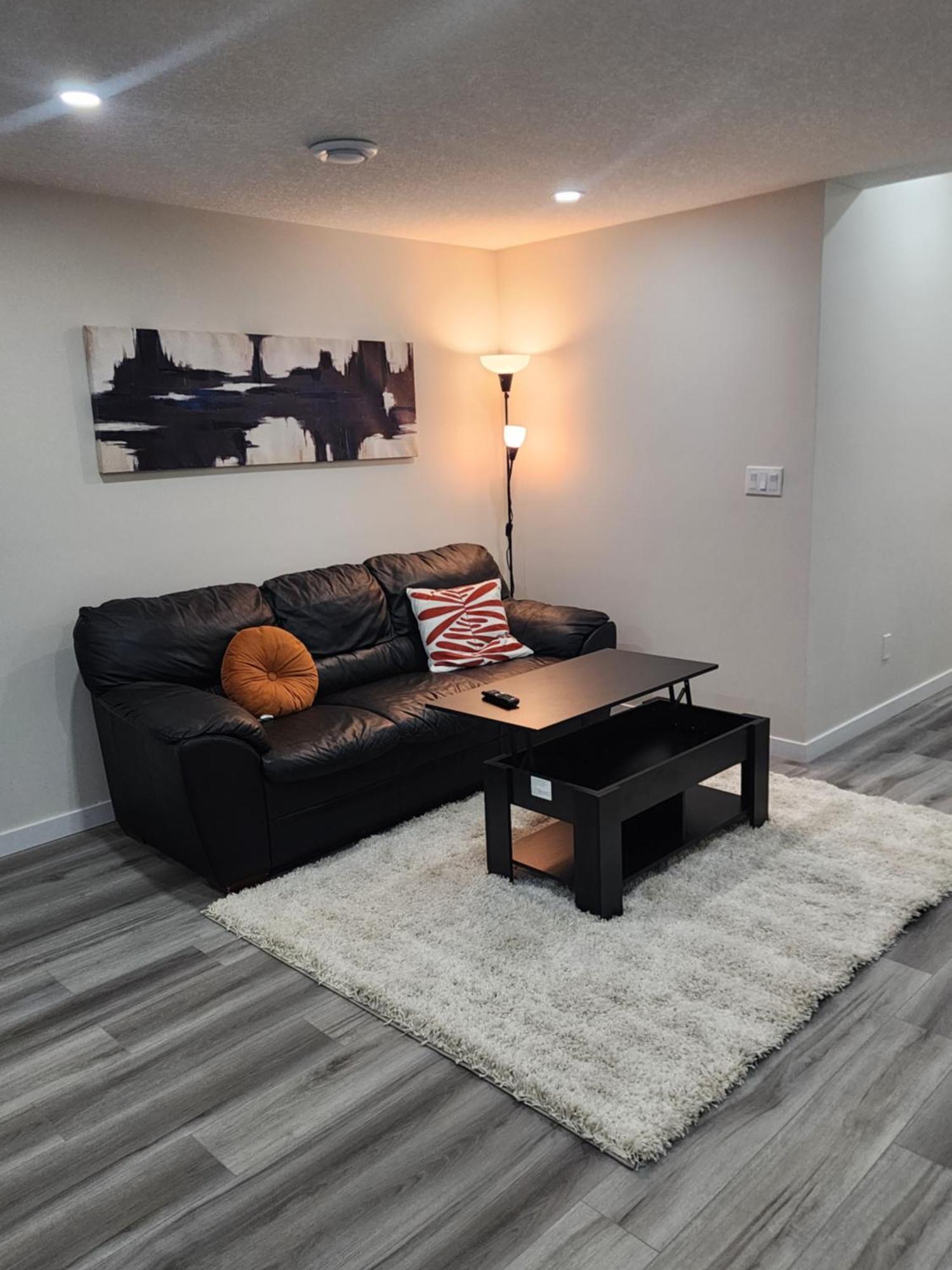 Trendy 2-Bed Oasis Awaits! Lejlighed YYC Eksteriør billede