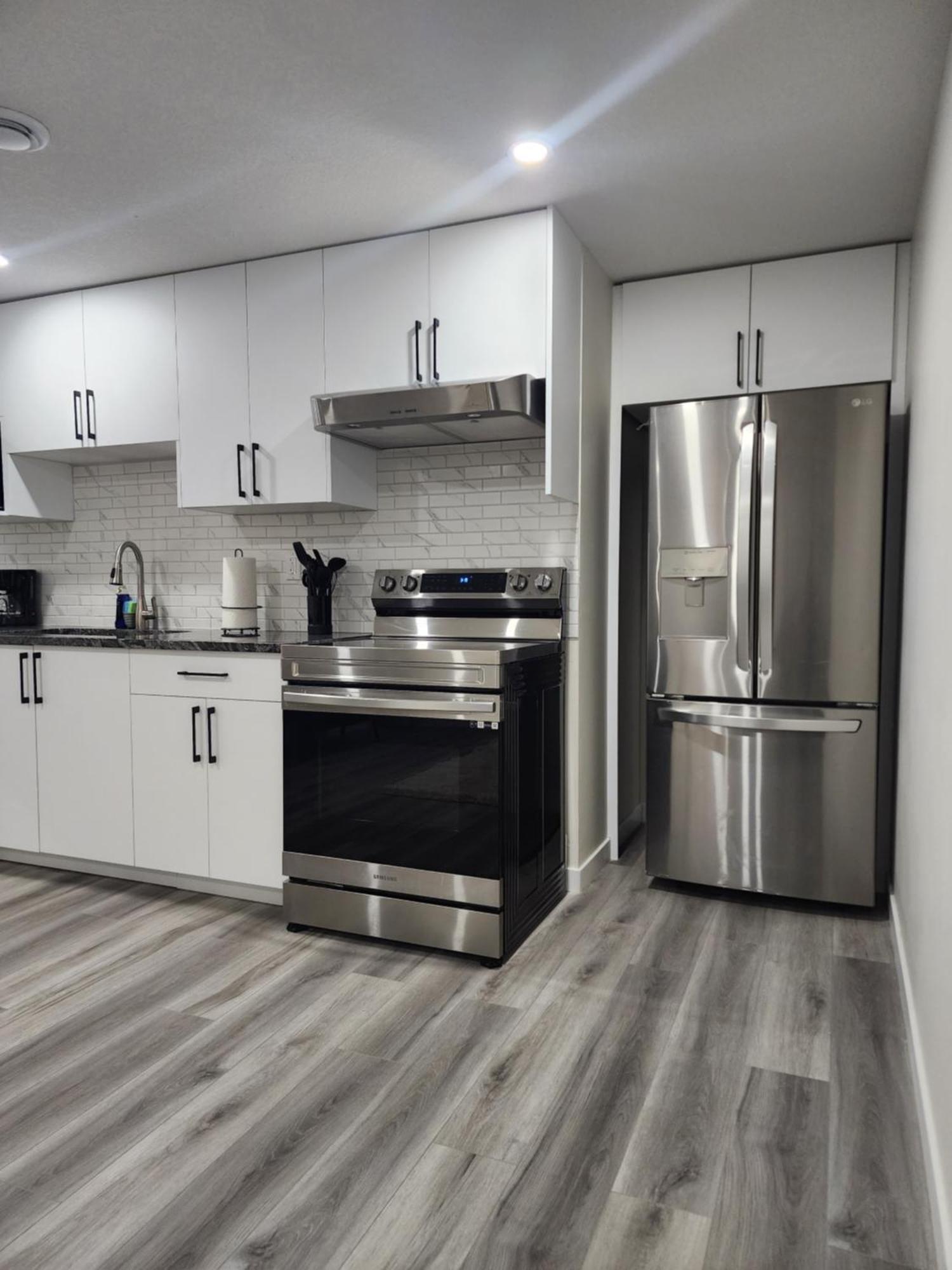 Trendy 2-Bed Oasis Awaits! Lejlighed YYC Eksteriør billede